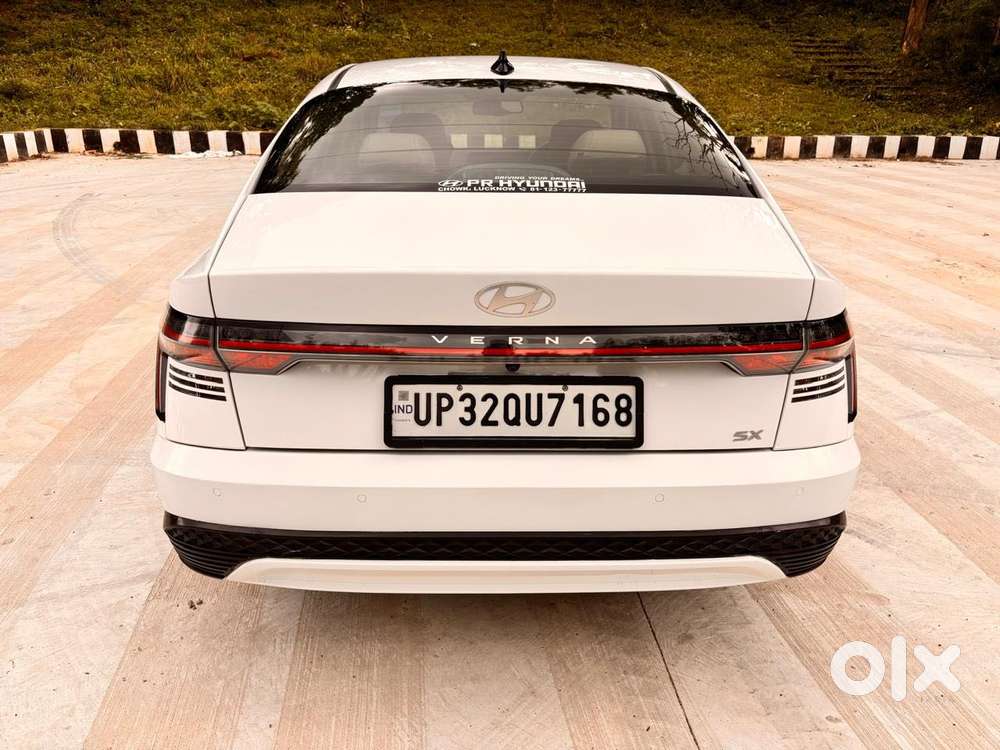 Hyundai Verna 1.5 Mpi Mt Sx (o), 2025, Petrol