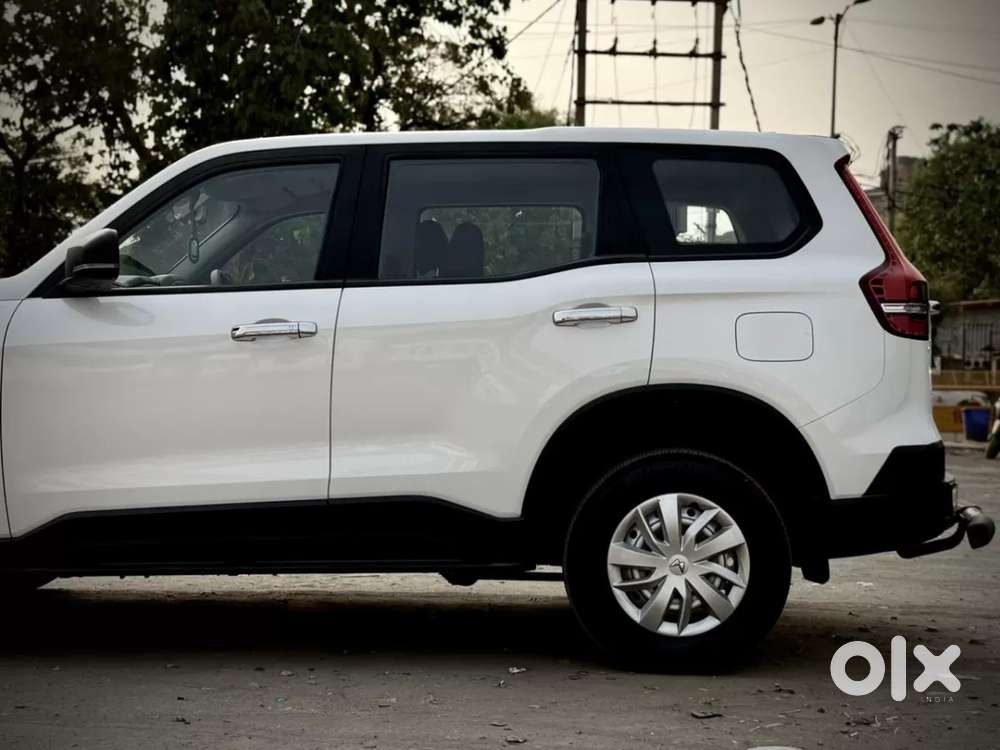 Mahindra Scorpio N Z2 Petrol Mt 7 Str, 2025, Petrol