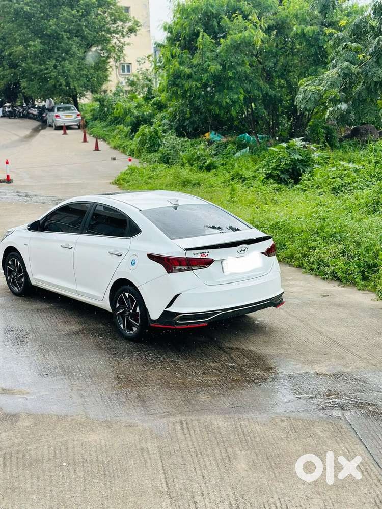 Hyundai Verna 1.5 Sx (o) Ivt, 2022, Petrol