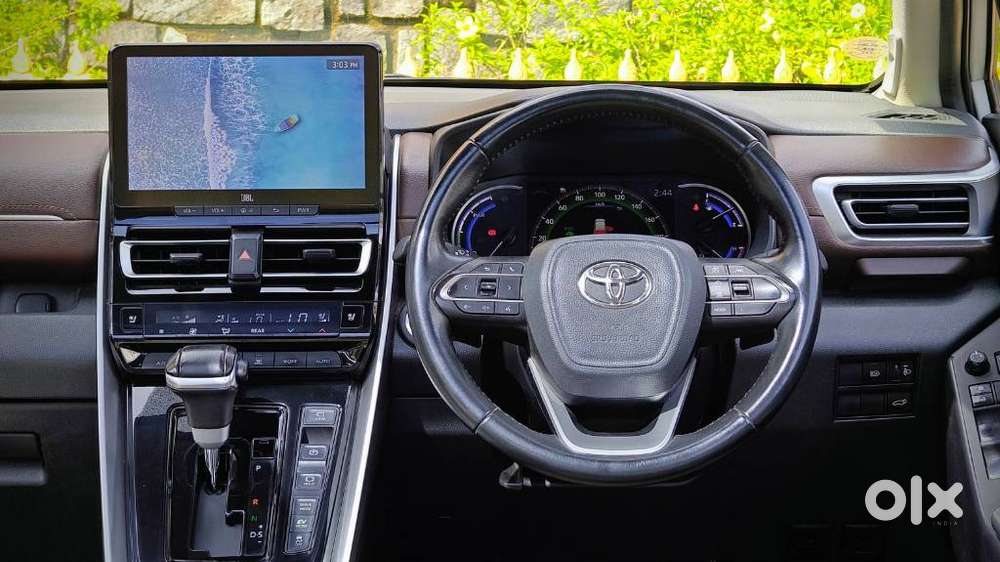 Toyota Innova Hycross 2.0 Zx (o) Hybrid 7 Str, 2024, Petrol