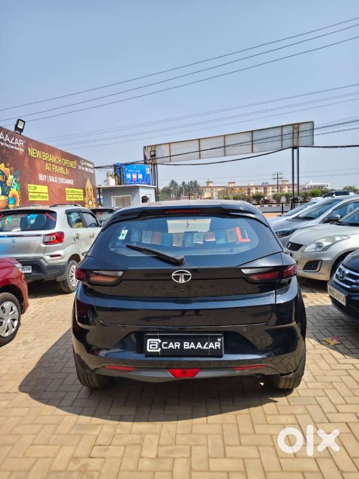 Tata Altroz 1.2 Xz Plus Dark Edition, 2023, Petrol