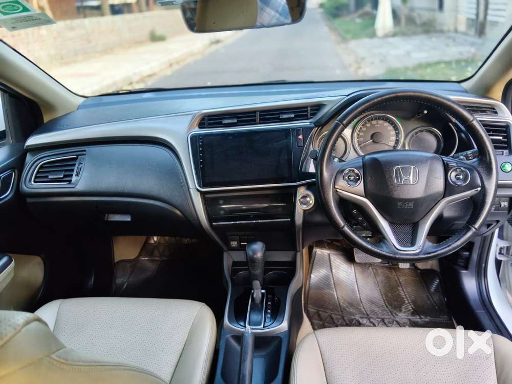 Honda City V At Sunroof, 2017, Petrol