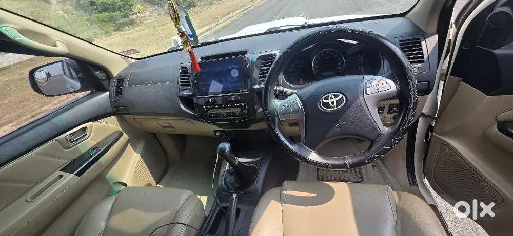 Toyota Fortuner 2015 Diesel 120000 Km Driven