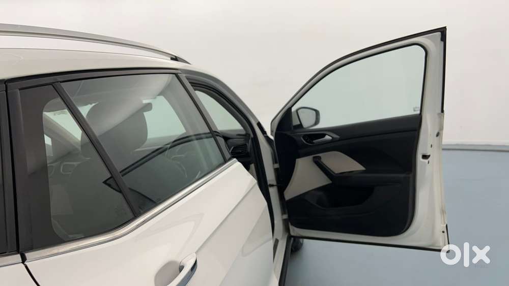 Volkswagen Taigun Topline 1.0 Tsi At (electric Seats), 2022, Petrol