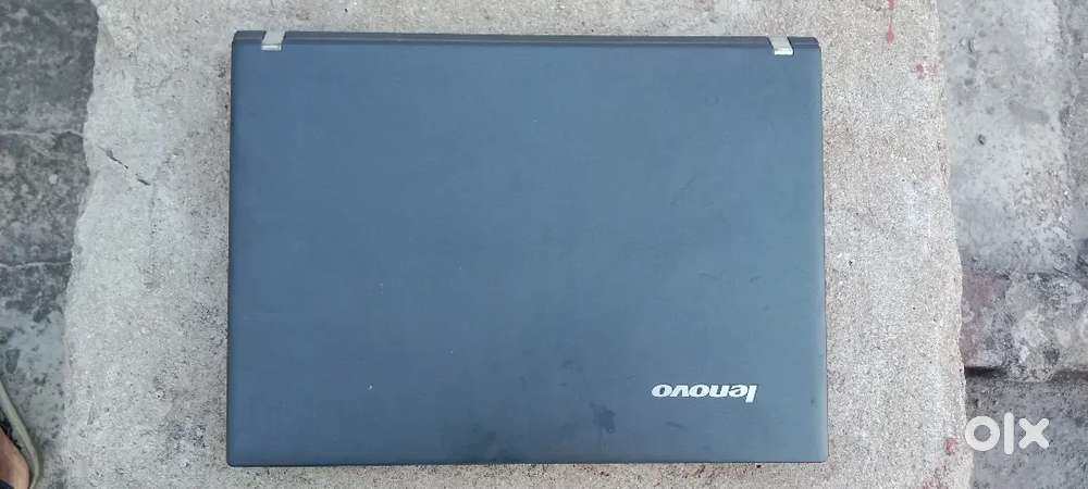 Lenovo i3 4th 8. 256 GB