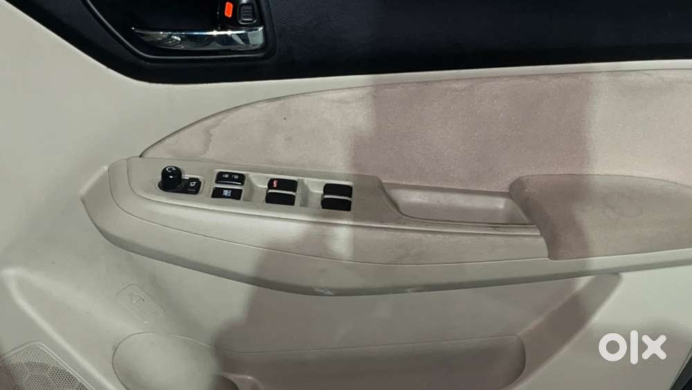 Maruti Suzuki Swift Dzire Amt Vxi, 2022, Petrol