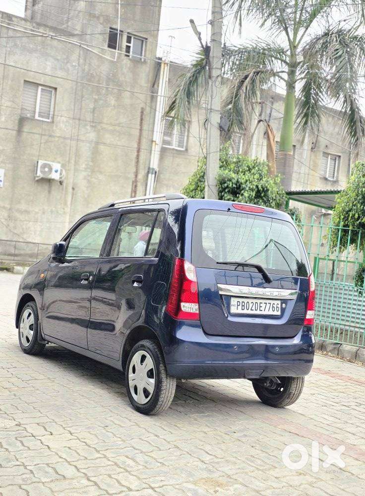 Maruti Suzuki Wagon R Vxi Amt1.2, 2017, Petrol