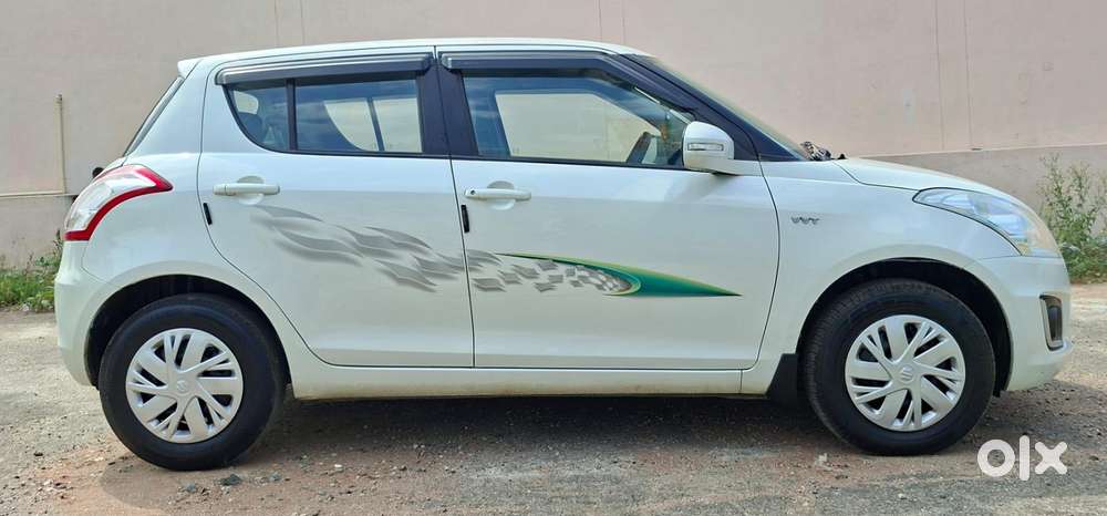 Maruti Suzuki Swift Vxi Windsong Limited Edition, 2017, Petrol