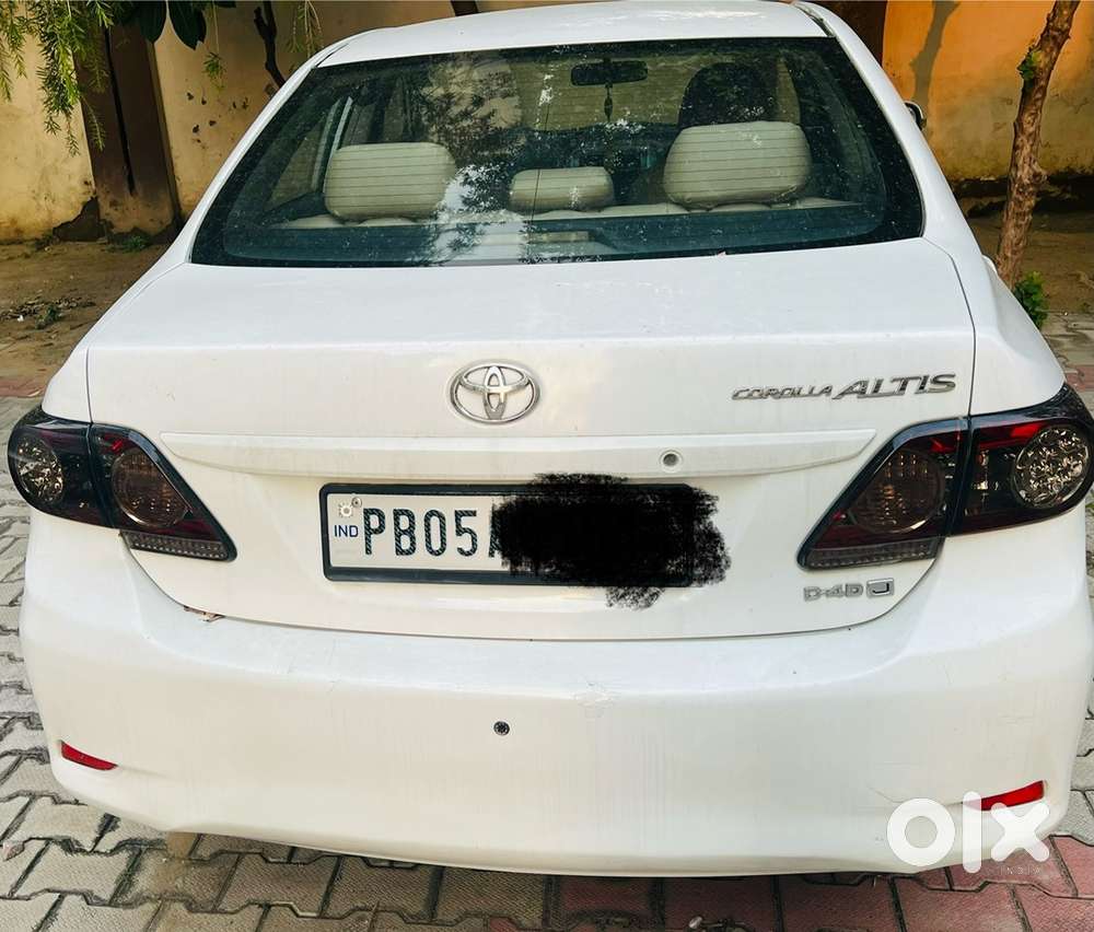 Toyota Corolla Altis 2012