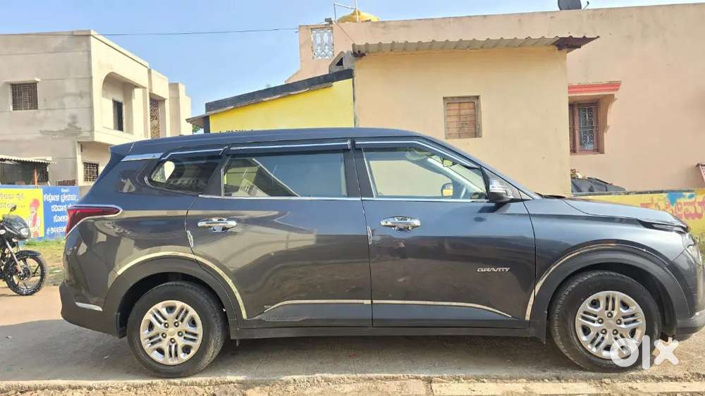 Kia Carens 2025 Petrol 51000 Km Driven