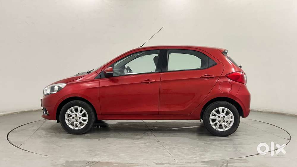 Tata Tiago Xza, 2018, Petrol