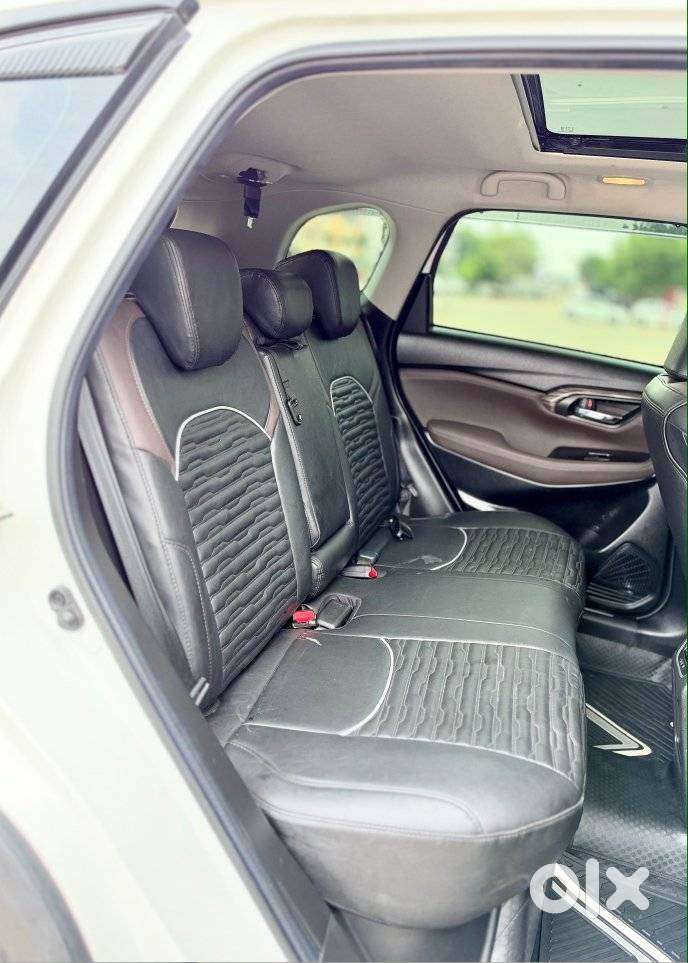 Toyota Urban Cruiser Hyryder 1.5 V Hybrid, 2023, Petrol