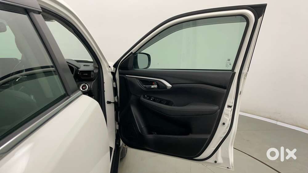 Toyota Urban Cruiser Hyryder 1.5 V Neo Drive, 2025, Petrol