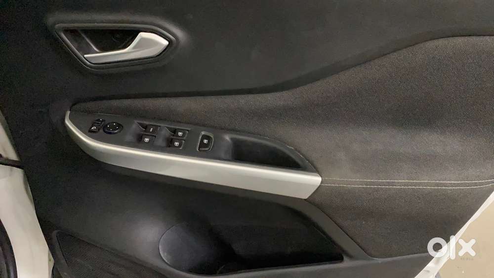 Nissan Magnite 1.0 Xv Premium Turbo Cvt, 2021, Petrol