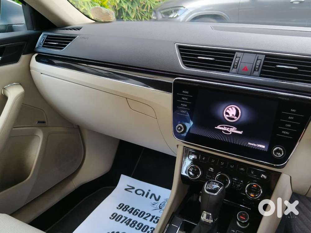Skoda Superb Petrol 2021