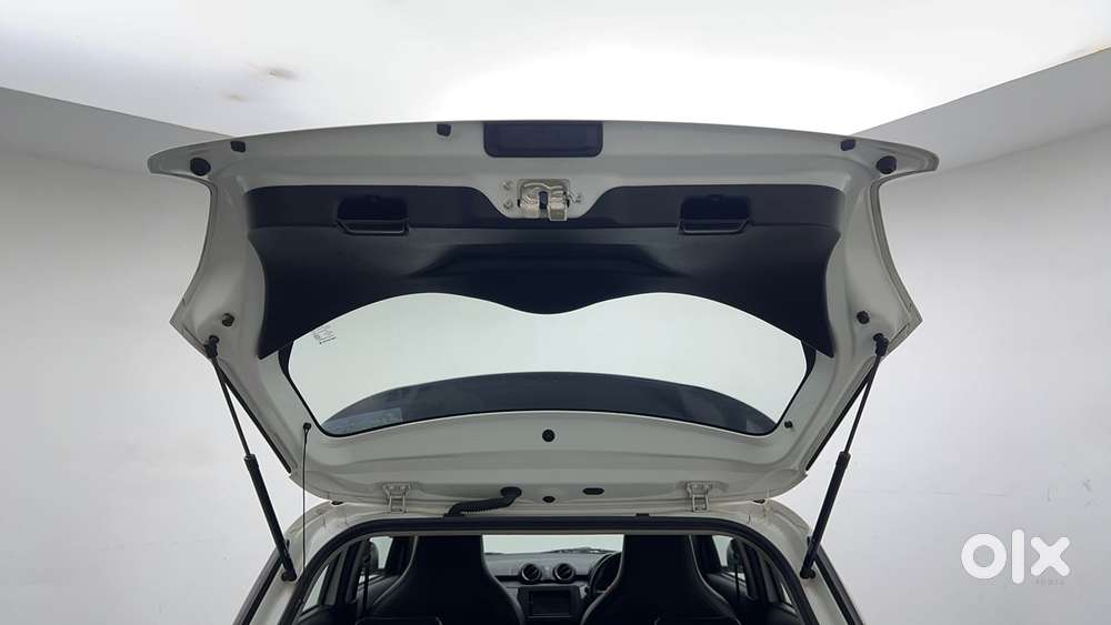 Maruti Suzuki Swift 1.3 Lxi, 2022, Petrol