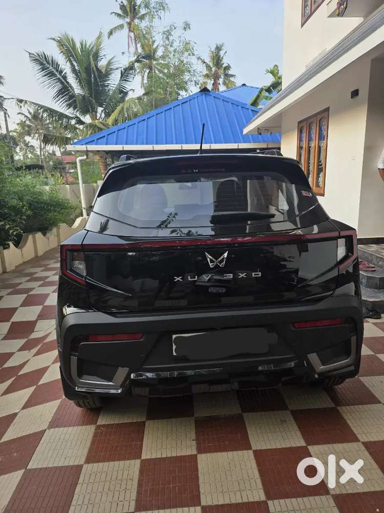 Mahindra Xuv 3x0 Ax5 At