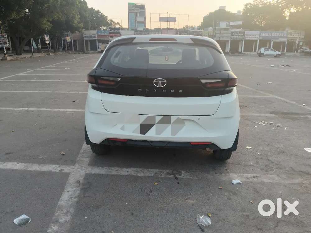 2021 Tata Altroz Xe Petrol Manual