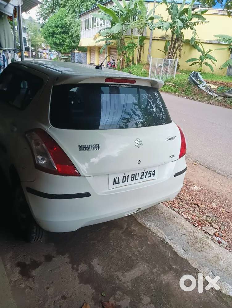 Maruti Suzuki Swift 2015 Petrol 64000 Km Driven