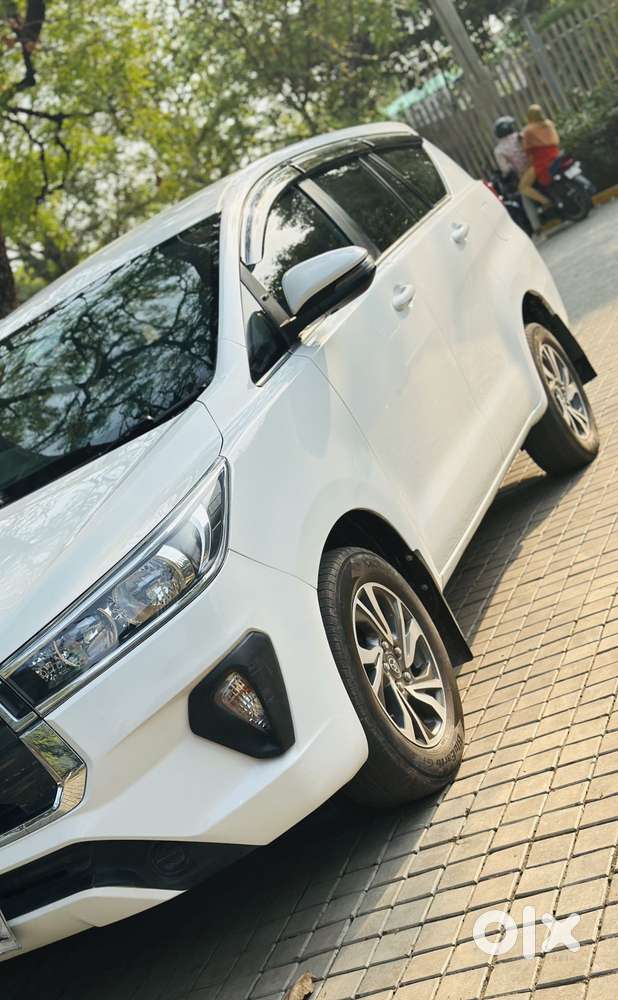Toyota Innova Crysta 2.4 G Plus Mt 8 Str, 2022, Diesel