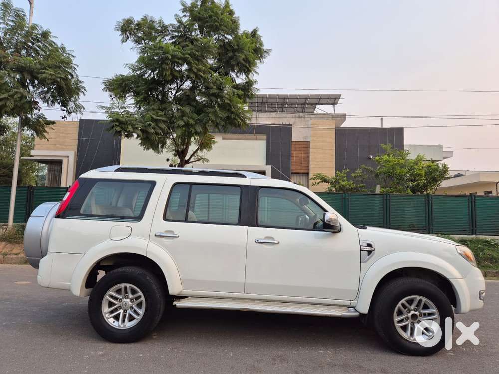 Ford Endeavour 2.5 4x2 Mt, 2012, Diesel