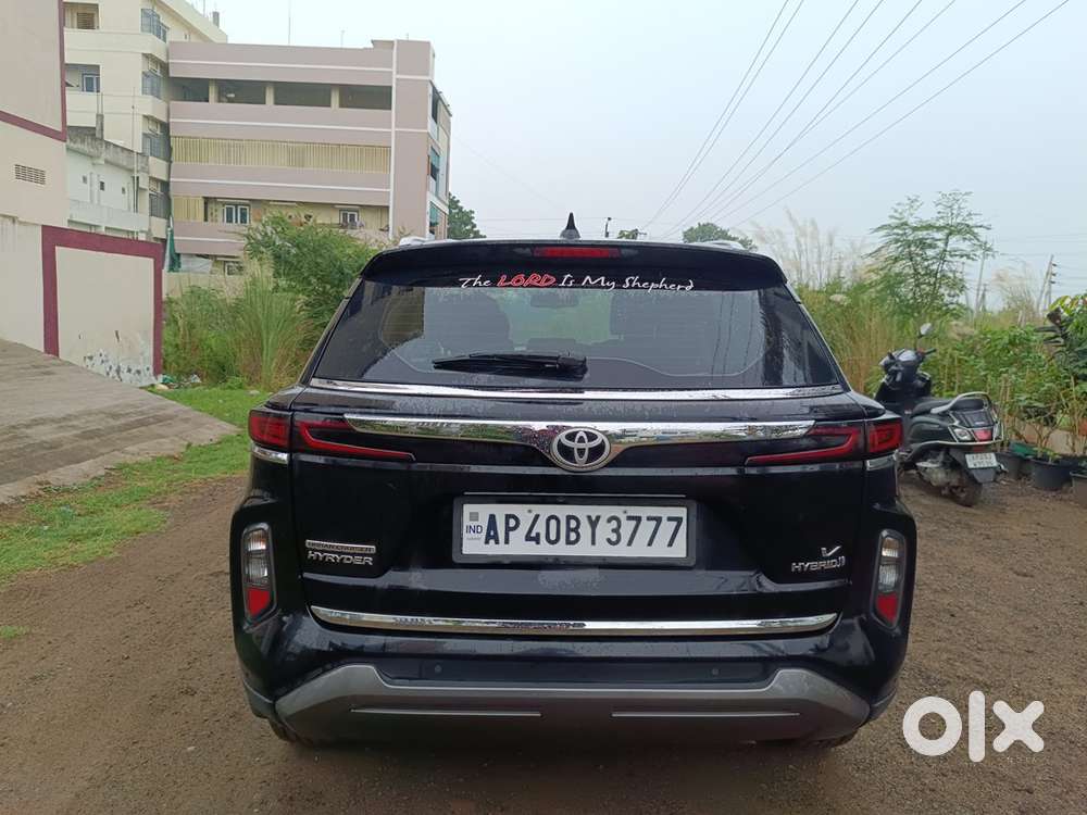 Toyota Urban Cruiser Hyryder 2024 Petrol Well Maintained