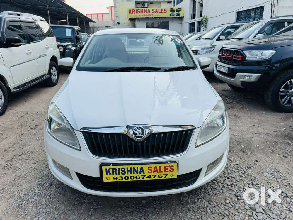 Skoda Rapid 1.6 Mpi Ambition, 2015, Petrol