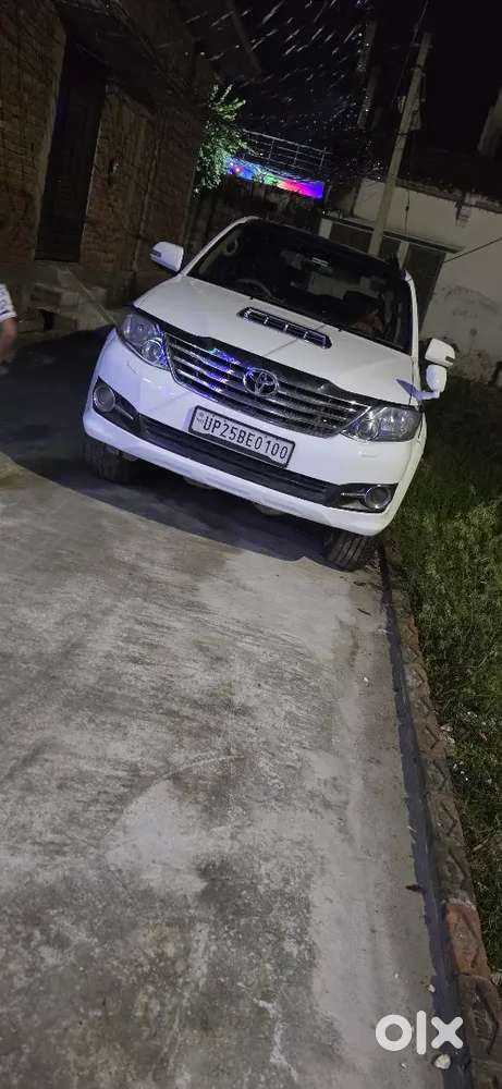 Toyota Fortuner 2014 Diesel 85000 Km Driven