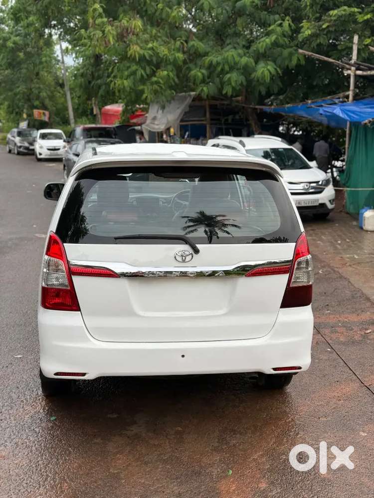 Toyota Innova 2.5 V 2012