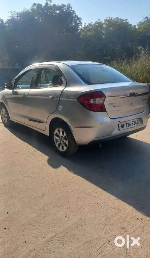 Ford Aspire Titanium Blu 2016