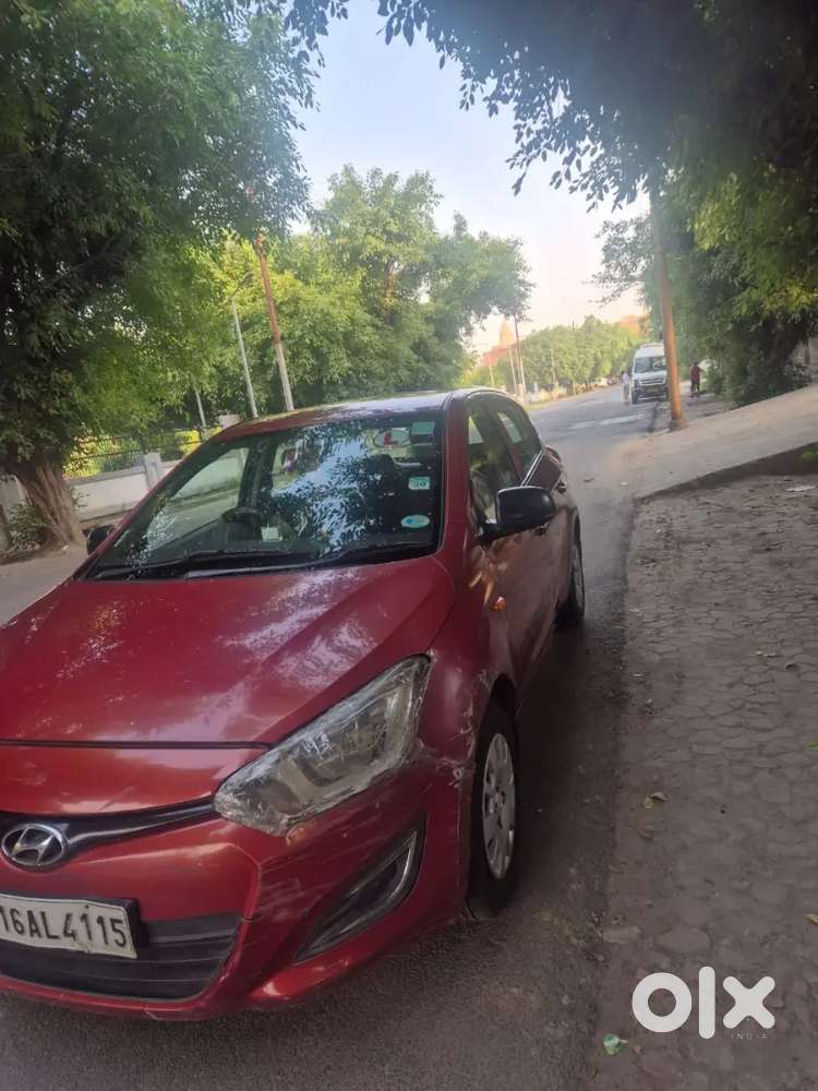 I 20 2012 Model Price Negotiable