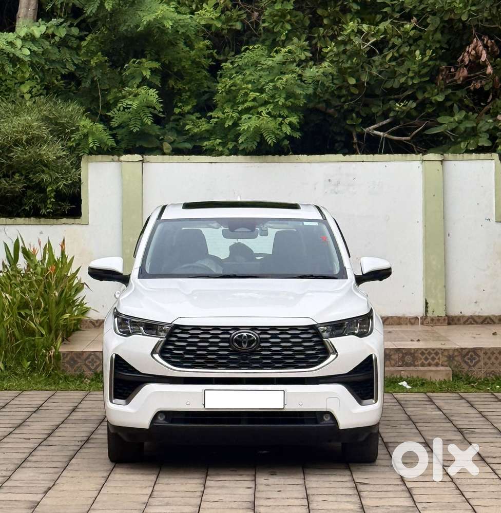 Toyota Innova Hycross 2.0 Zx (o) Hybrid 7 Str, 2023, Petrol