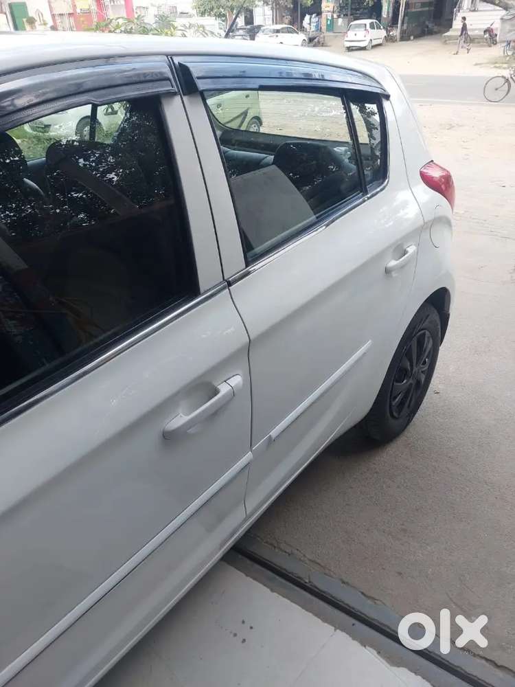 Hyundai I20 2012 Cng & Hybrids Well Maintained