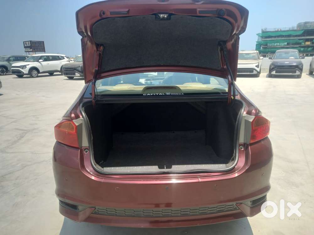 Honda City I-vtec V, 2018, Petrol