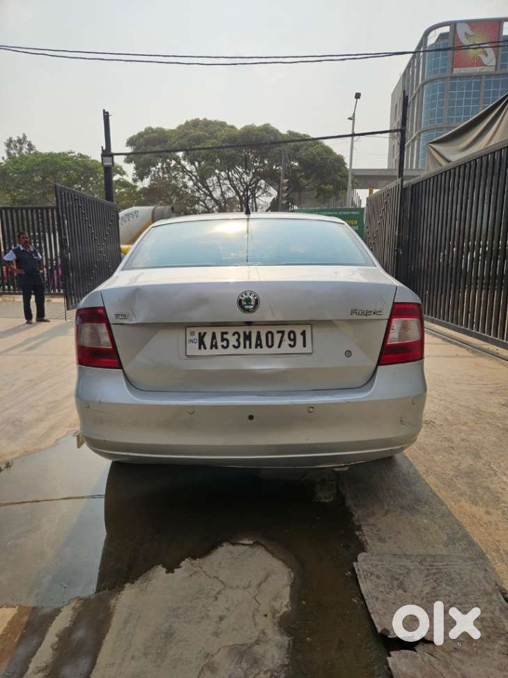 Skoda Rapid Elegance 1.6 Tdi Cr Manual, 2012, Diesel