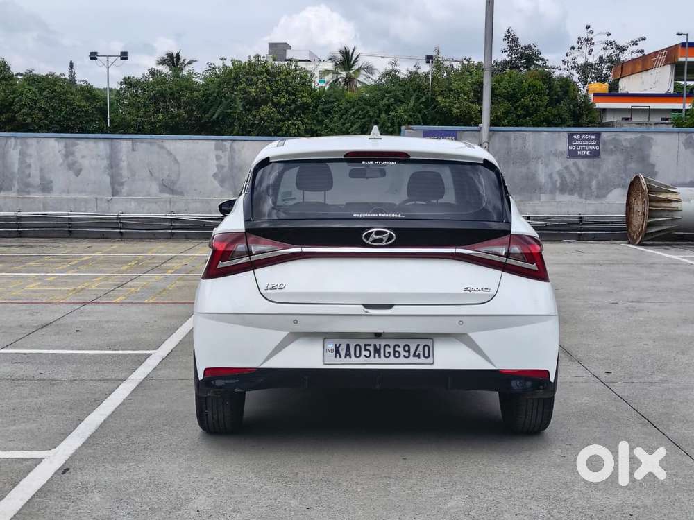 Hyundai I20 Sportz 1.2 Ivt, 2023, Petrol