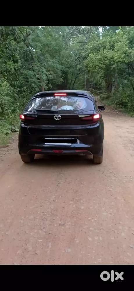 Tata Altroz 2021xz+ Dark Edition