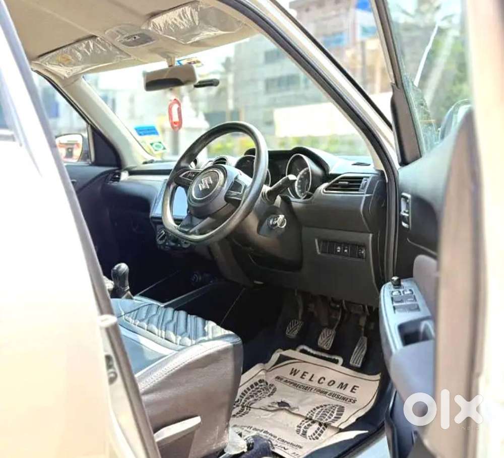 Maruti Suzuki Swift Vxi + Manual, 2022, Petrol