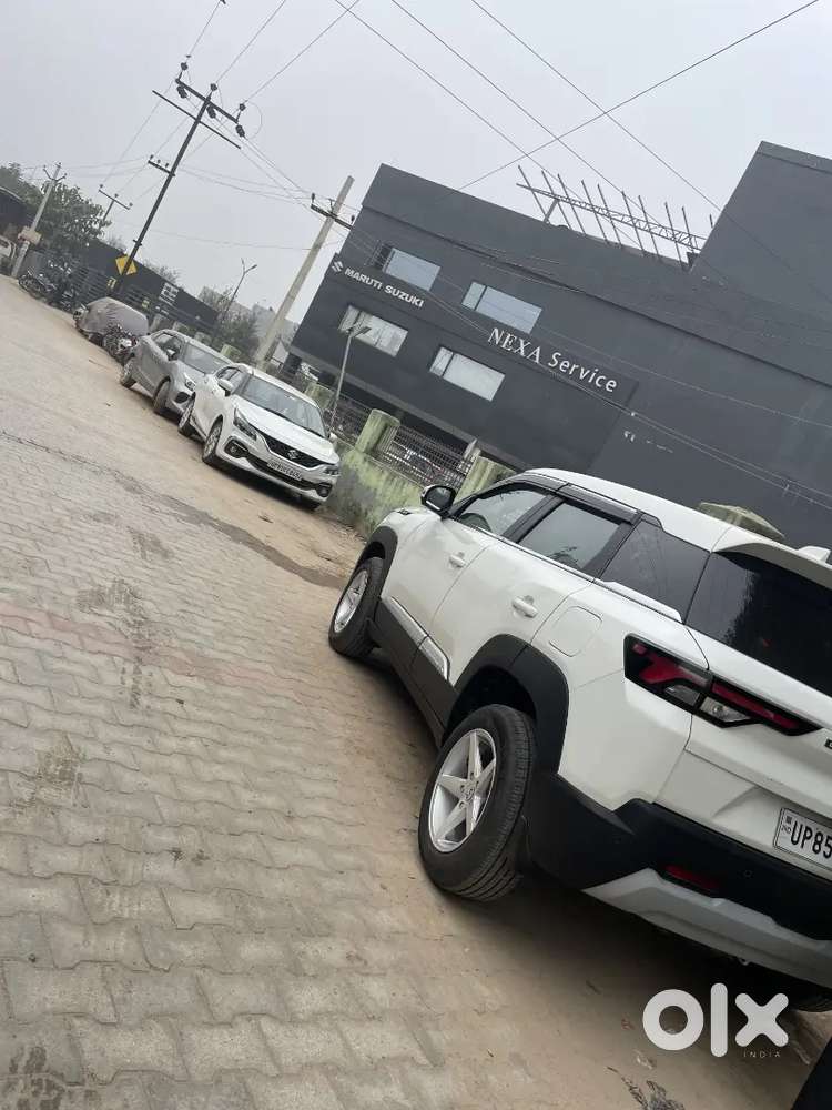 Maruti Suzuki Brezza 2023 Petrol 25000 Km Driven