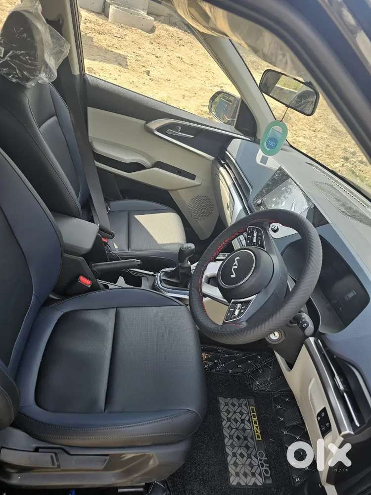 Kia Carens Premium 1.4 2025