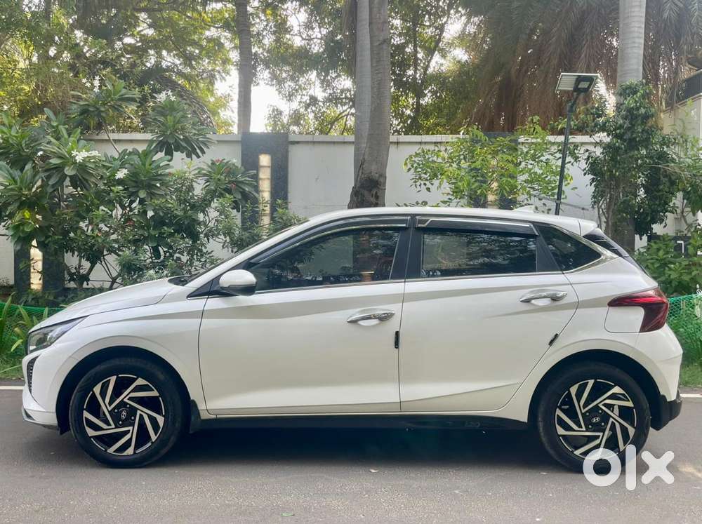 Hyundai I20 Asta (o) 1.2 Mt, 2024, Petrol