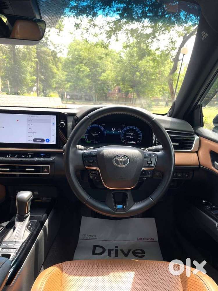 Toyota Camry 2.5 Hybrid, 2025, Petrol