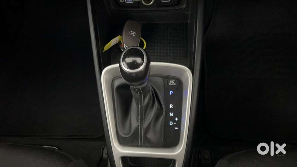 Hyundai Venue 1.0 Sx (o) Turbo Dct, 2022, Petrol