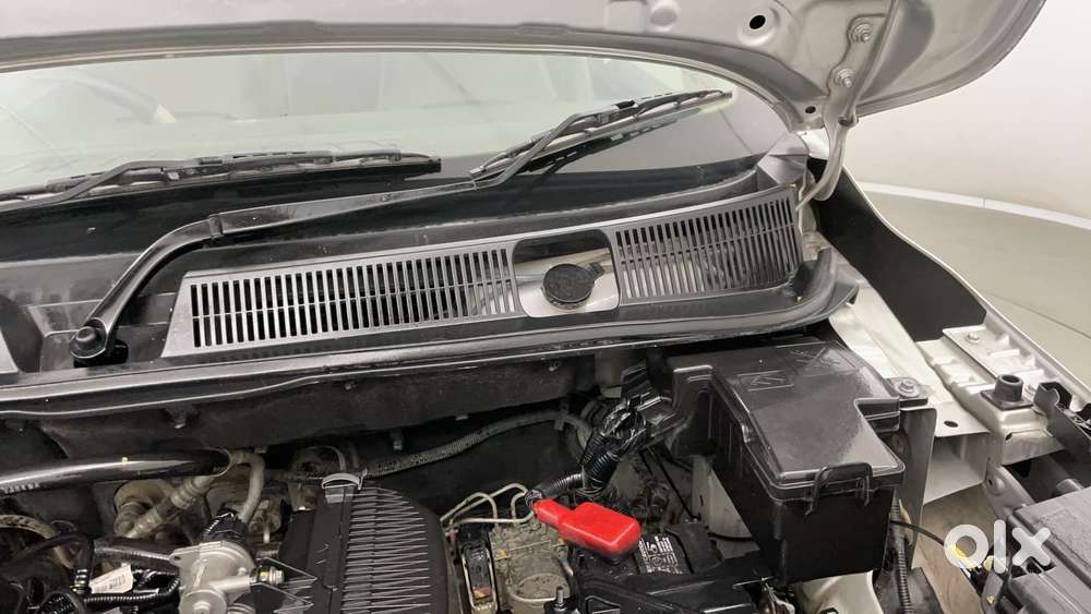 Renault Triber Rxz, 2023, Petrol