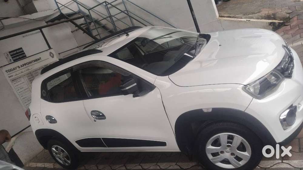 White Colour Kwid, 2016 Model, Only 82000km. Company Service