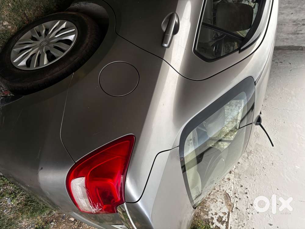 Maruti Suzuki First Owner Single Hand Driven . Service In Service Cent