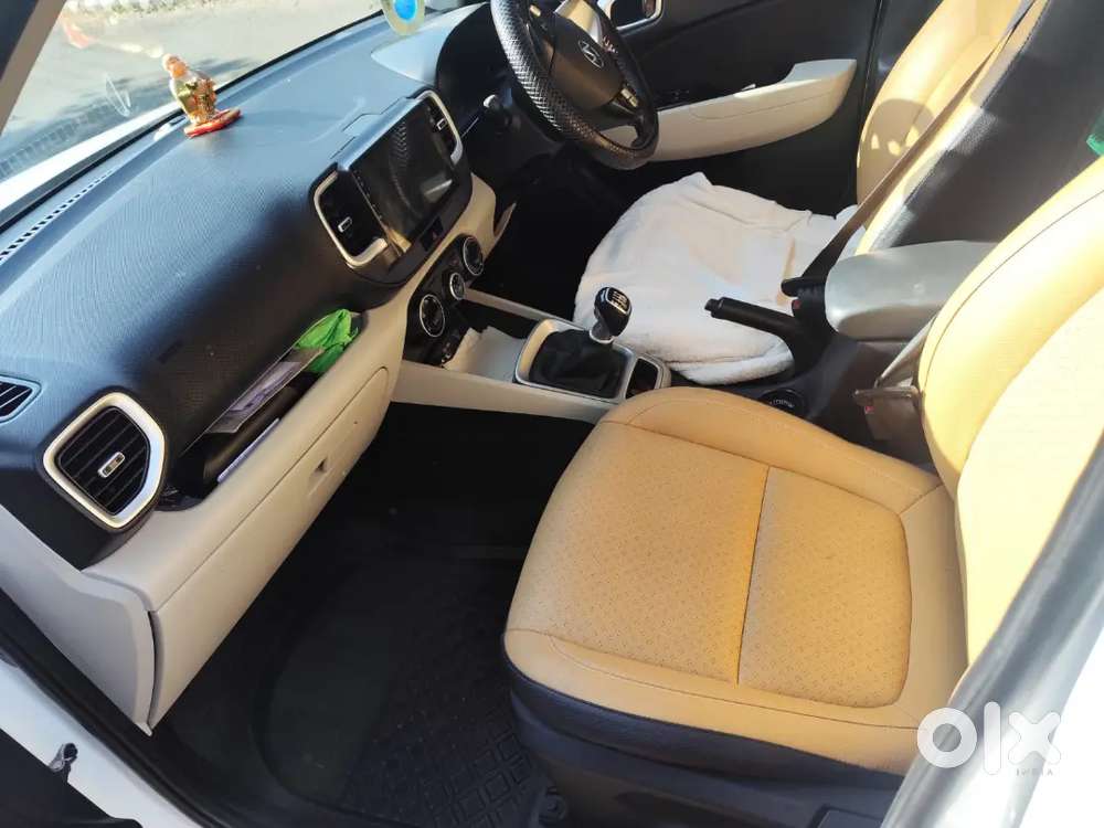 Hyundai Venue 2022 Diesel Well Maintained