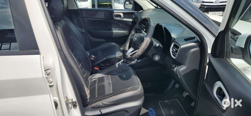 Hyundai Venue 1.2 S (o), 2021, Petrol