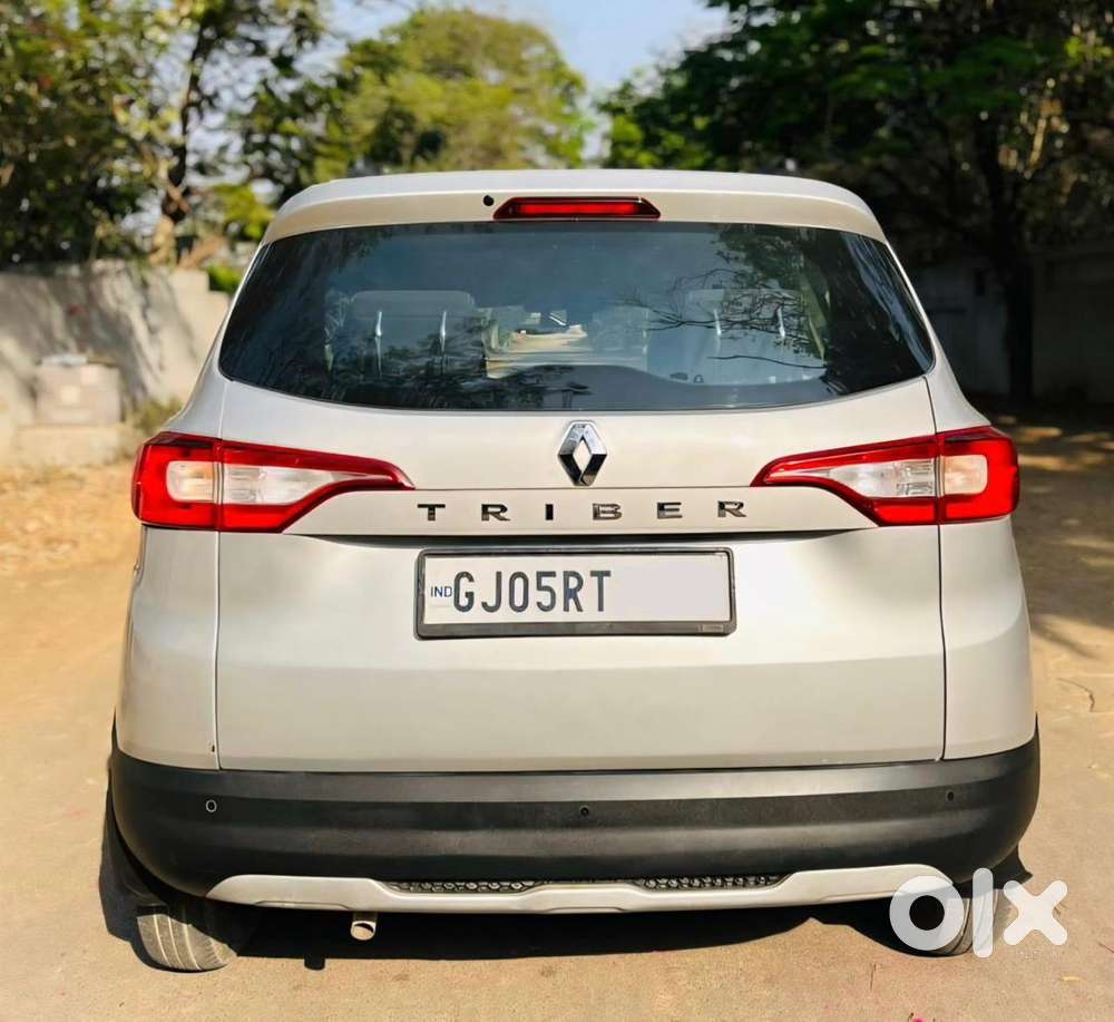 Renault Triber Rxt, 2023, Petrol