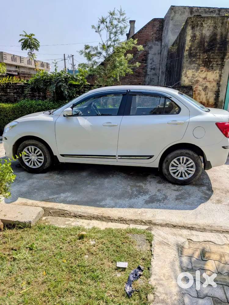 Maruti Suzuki Dzire Vxi 2024.           Cng Alag Se Lagva Rakhi Hai